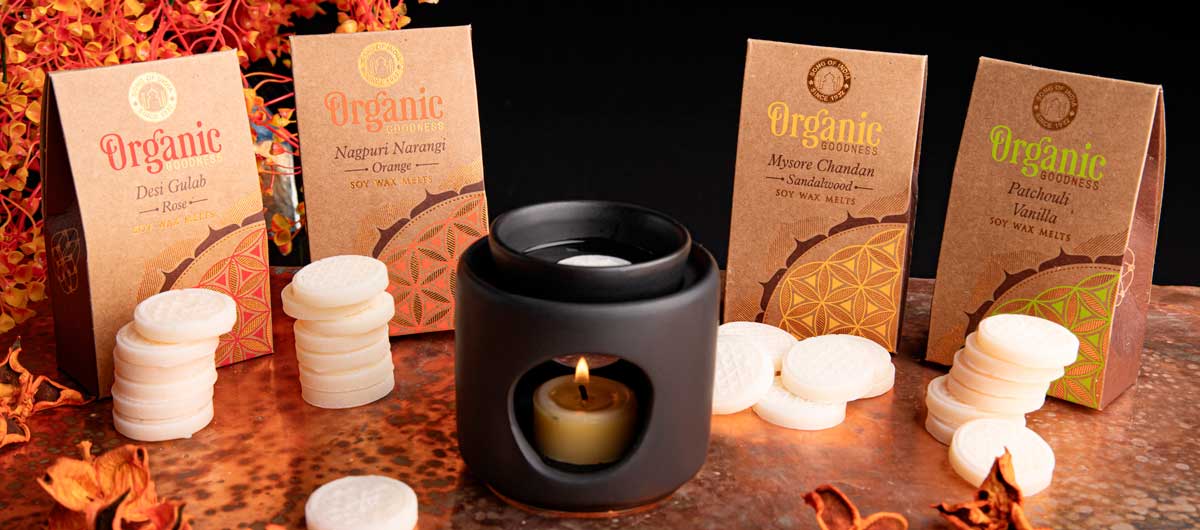 natürliche Essenzen - spüre die Magie Sojawachstaler von Berk – Raumduft der berührt, natürliche Duftmelts aus Sojawachs mit Sandelholz, Rose, Orange und Vanille für wohltuende Wärme und harmonisches Ambiente.