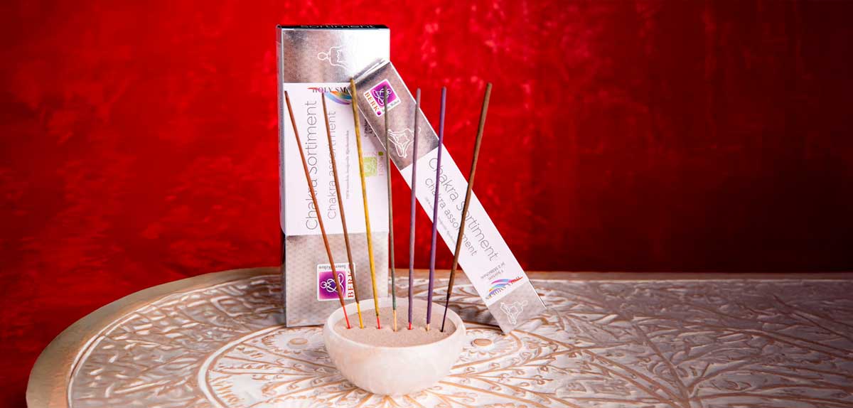 Räucherstäbchen von Berk – feine Düfte für Chakra-Balance, Meditation und Entspannung, handgerollt aus natürlichen Essenzen für Harmonie und Achtsamkeit im Alltag.