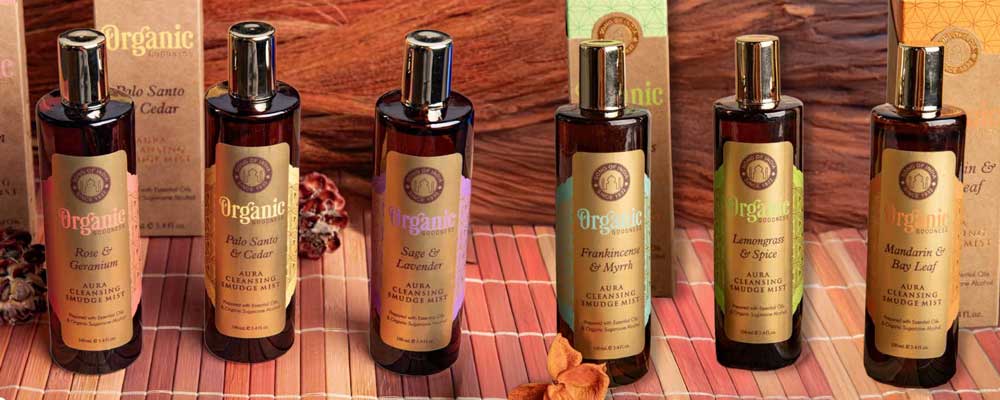 Aura Reinigungssprays von Berk – natürliche Duftmischungen mit Palo Santo, Salbei, Myrrhe und Lavendel, klären das Energiefeld, reinigen die Aura und fördern innere Ruhe.