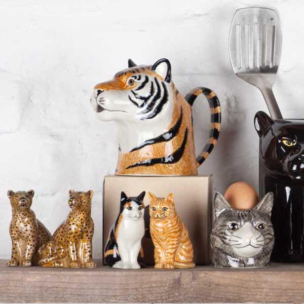 Tierfiguren aus Keramik von Quail Ceramics, liebevoll handbemalt – dekorative Katzen, Tiger und Leoparden als originelle Akzente für Küche und Wohnraum.