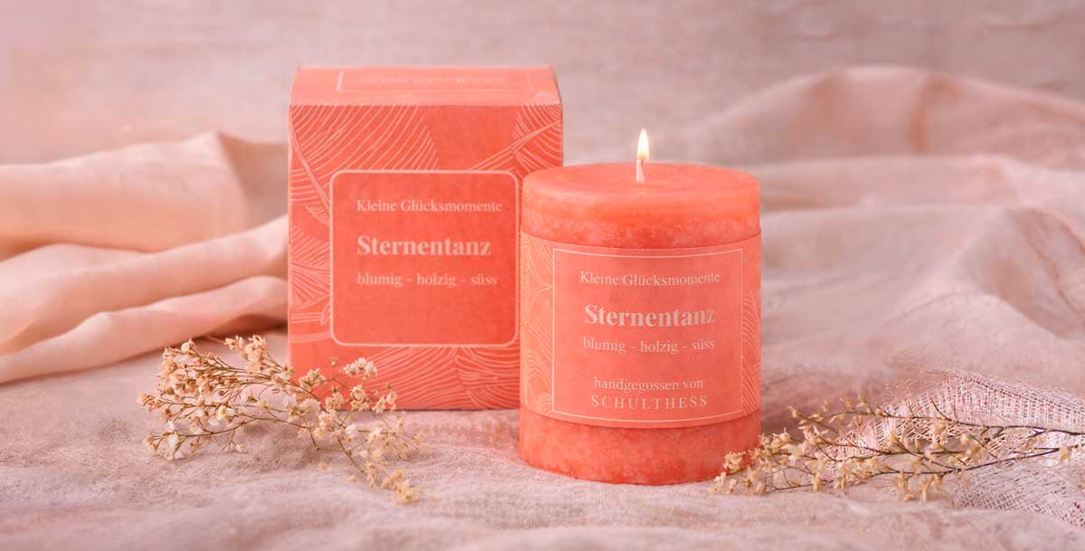 Schulthess Duftkerze Sternentanz aus der Kleine Glücksmomente Kollektion mit Geschenkbox – warme, blumige Duftkerze für entspannte Wohlfühlmomente