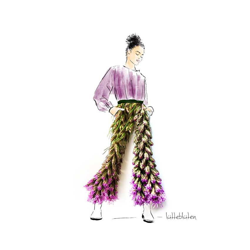 Illustration von Lütteblüten: Frau mit lila Oberteil und Hose aus Heideblüten – fantasievoll, modisch und natürlich zugleich, Symbol für Stärke und florale Eleganz.